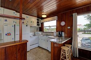 Estero Island Apartment With Boat Dock