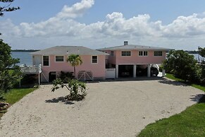 Estero Island Apartment With Boat Dock