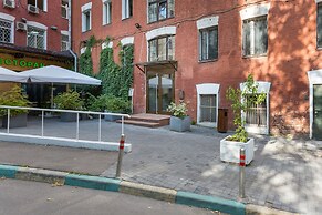 RedHouse Studio Apartment