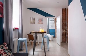 RedHouse Studio Apartment