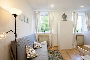 RedHouse Studio Apartment