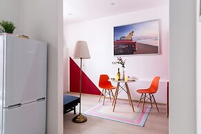 RedHouse Studio Apartment