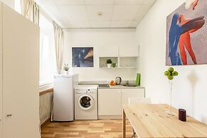 RedHouse Studio Apartment