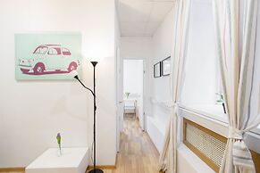 RedHouse Studio Apartment