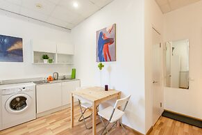 RedHouse Studio Apartment