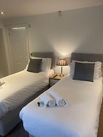 Beach House Courtyard 1 bed