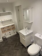 Beach House Courtyard 1 bed