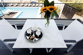 Crystal villas & suites