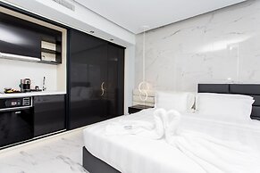 Crystal villas & suites