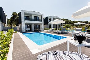 Crystal villas & suites