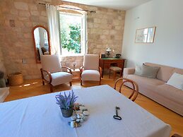 Historic Piazza House & Romantic Garden