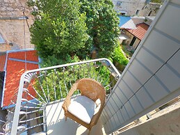 Historic Piazza House & Romantic Garden