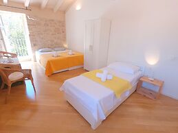 Historic Piazza House & Romantic Garden