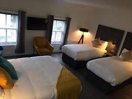 Base Accommodation Dingle