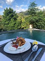 Tanjung Lima Villas Labuan Bajo