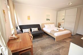 Gabriel Apartments - Stylish Suites - King George ST