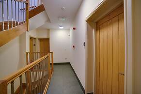 Cs Serviced Apartments