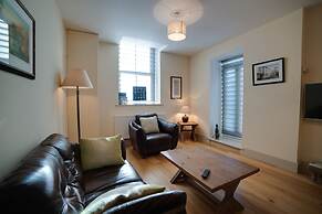 Cs Serviced Apartments