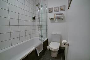 Cs Serviced Apartments