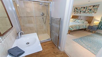 Ladywell Croyde 6 Bedrooms, Sleeps 12, Hot Tub