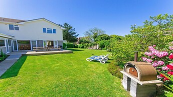 Ladywell Croyde 6 Bedrooms, Sleeps 12, Hot Tub