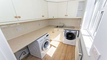 Ladywell Croyde 6 Bedrooms, Sleeps 12, Hot Tub