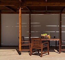 Nemeseos 82m² homm Apartment with Roof Garden and Pool