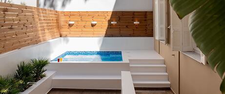 Nemeseos 82m² homm Apartment with Roof Garden and Pool