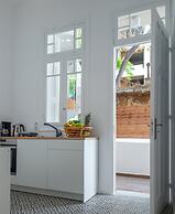 Nemeseos 80m² homm Apartment with Roof Garden and Pool