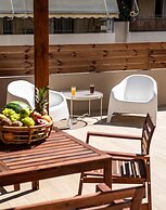 Nemeseos 80m² homm Apartment with Roof Garden and Pool