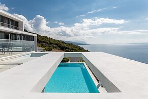 600m² homm Luxury Villa Sea Side Evia 16ppl