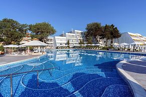 AluaSun Helios Beach – All Inclusive