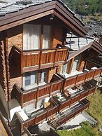 Center Chalet Flat