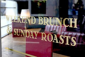 The Hayden Pub & Rooms