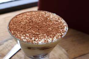 The Hayden Pub & Rooms