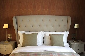 The Hayden Pub & Rooms