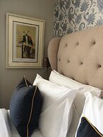 The Hayden Pub & Rooms