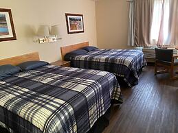 Eagle Peak Lodge & Cabins