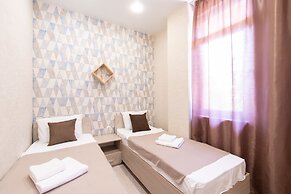 More Apartments na Khadyzhenskoy 65A - 2