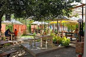 The Farmhouse B&B Beergarden CC