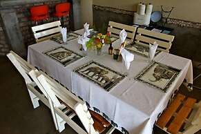 The Farmhouse B&B Beergarden CC