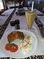 The Farmhouse B&B Beergarden CC