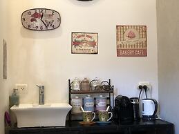 Trieste Neve Tzedek Boutique Suites