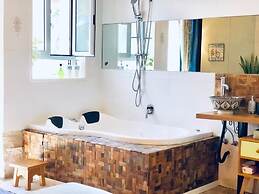 Trieste Neve Tzedek Boutique Suites