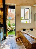 Trieste Neve Tzedek Boutique Suites