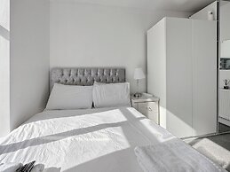 Granada Apartments Queen's Promenade
