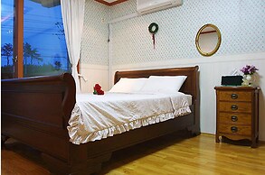 Mari Sea Ever Pension