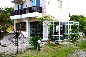 Mari Sea Ever Pension