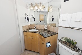 Inlet Reef 402 2 Bedroom Condo by RedAwning