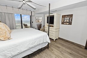 Inlet Reef 402 2 Bedroom Condo by RedAwning